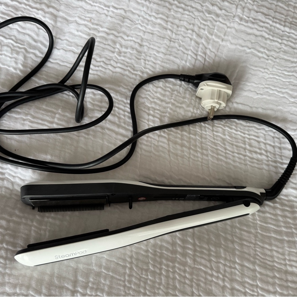 COPY - L’Oreal Steampod Hair Straightener